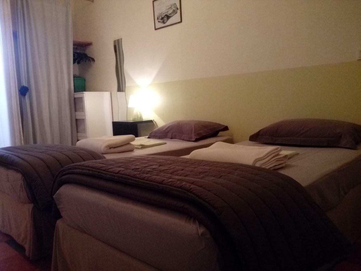 Au Petit Lieu-Dit Anglade Buitenkant foto